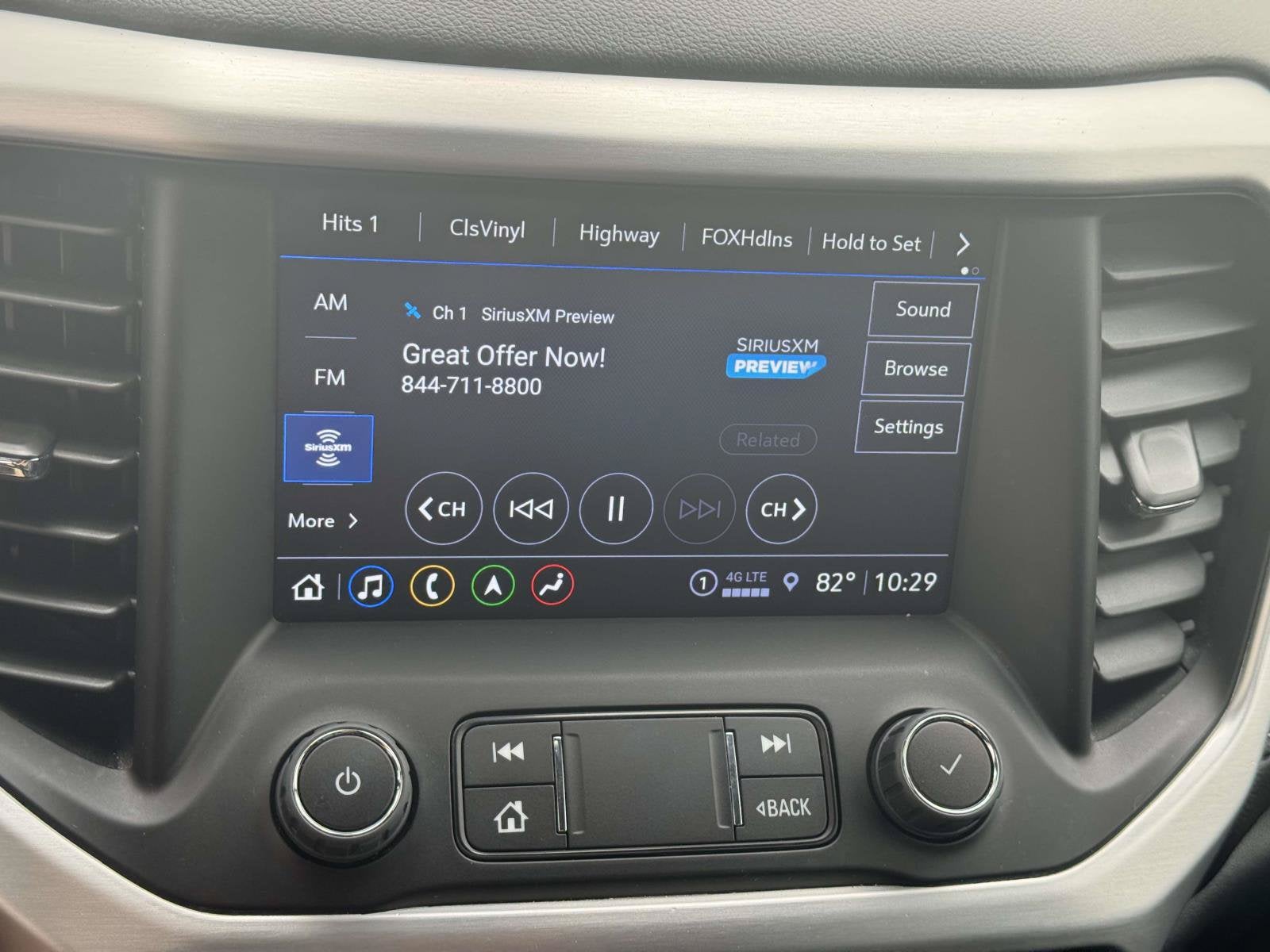2023 GMC Acadia SLT