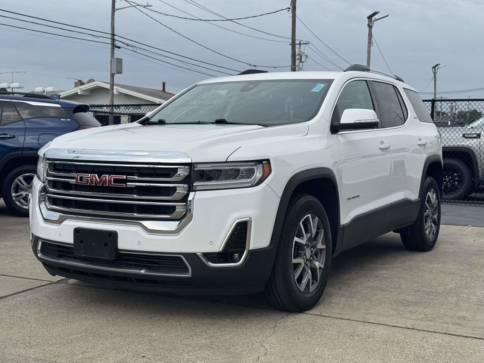2023 GMC Acadia SLT