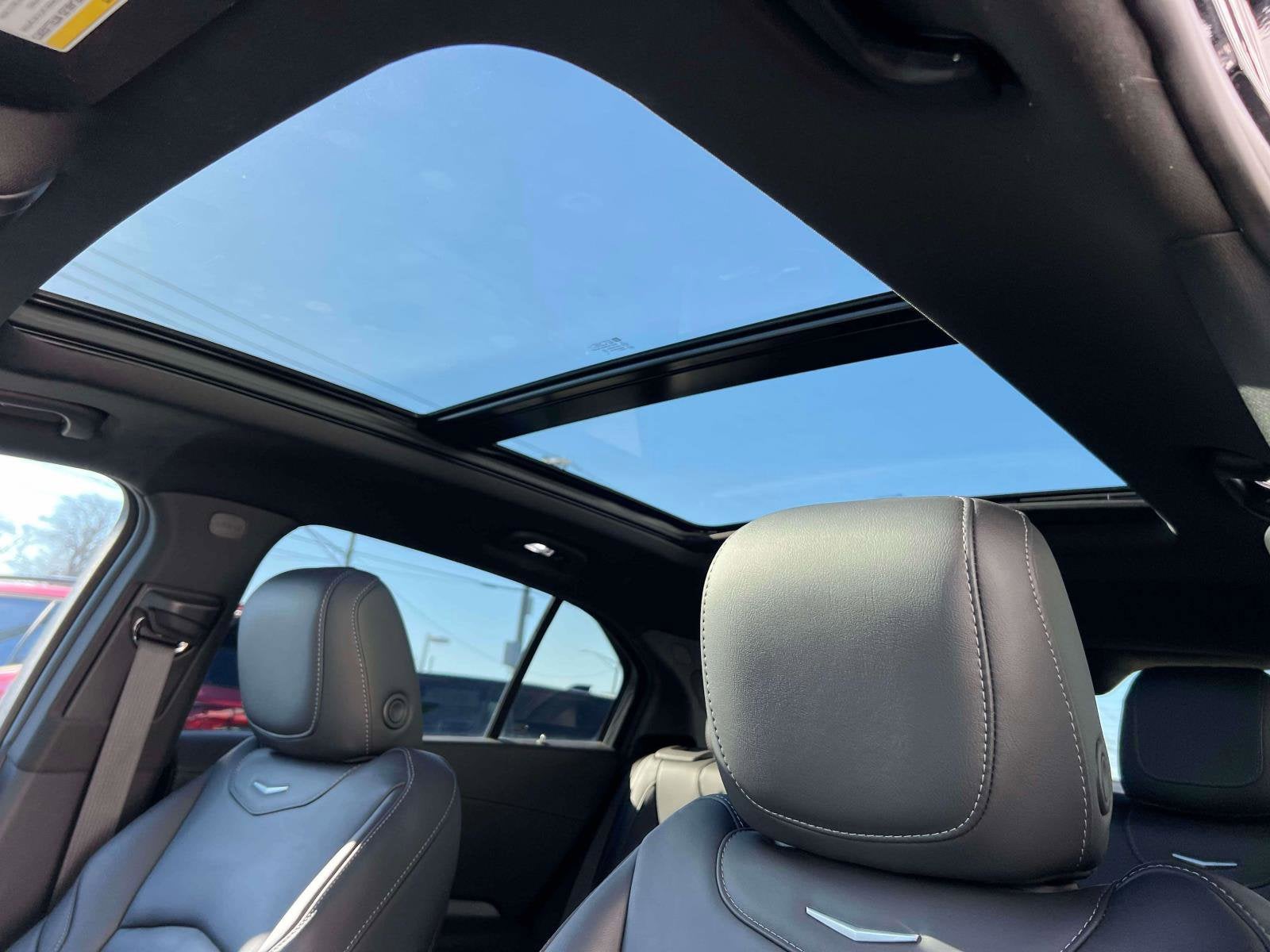 2023 Cadillac XT4 Premium Luxury