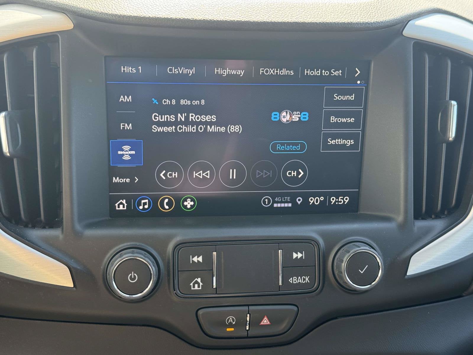 2023 GMC Terrain SLT