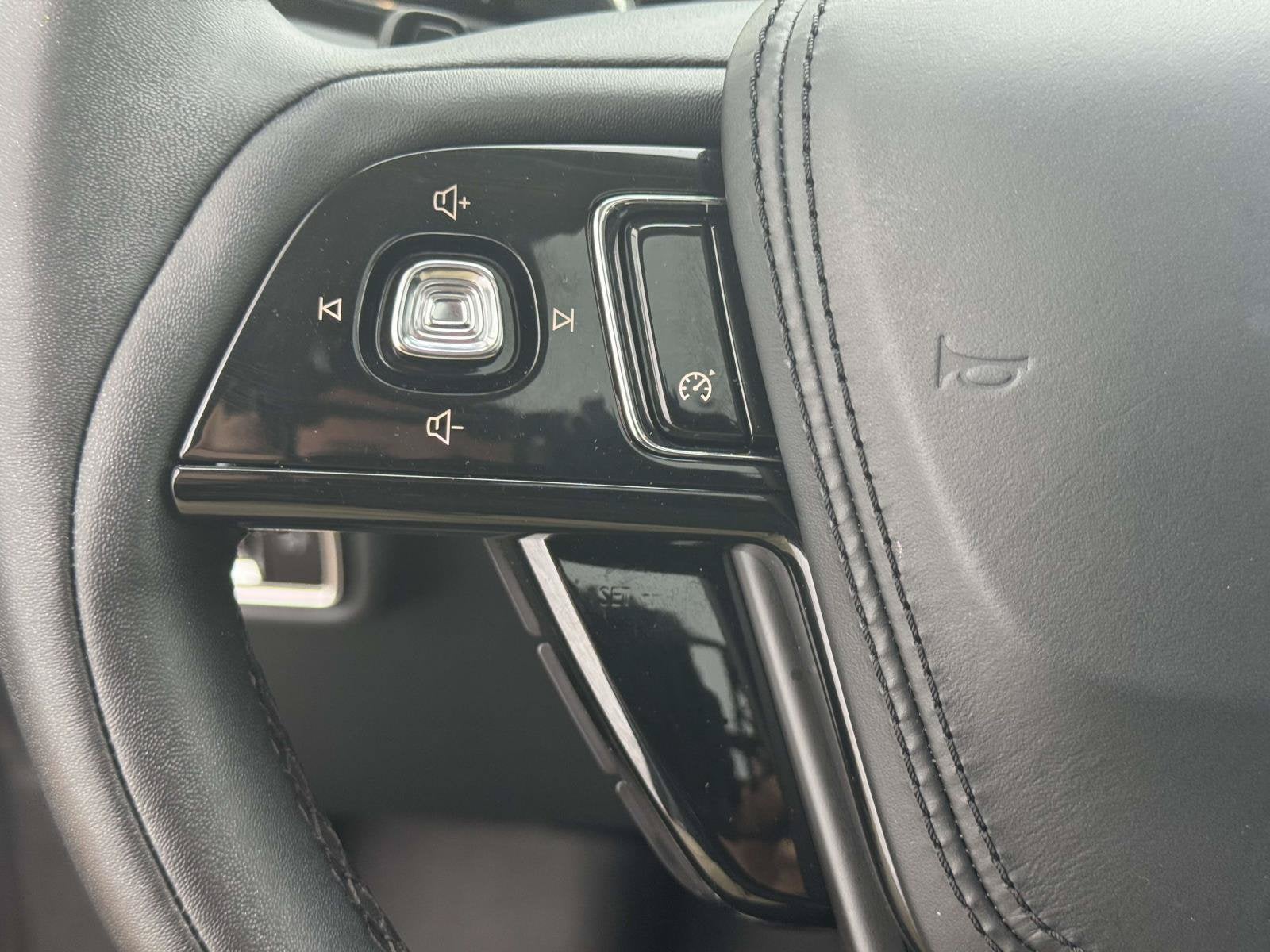 2023 Lincoln Aviator Standard